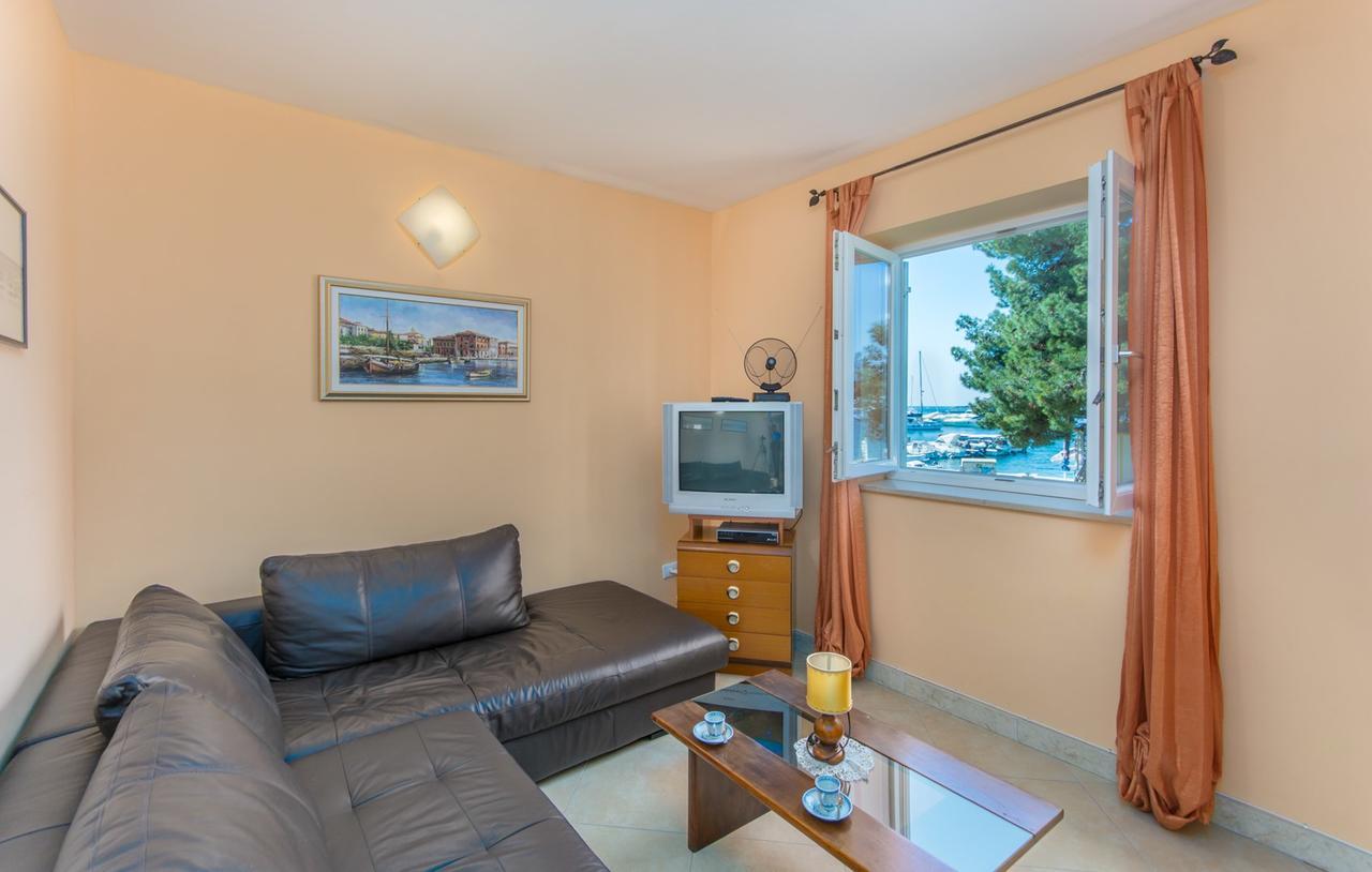 Apartment Riva Пореч Экстерьер фото